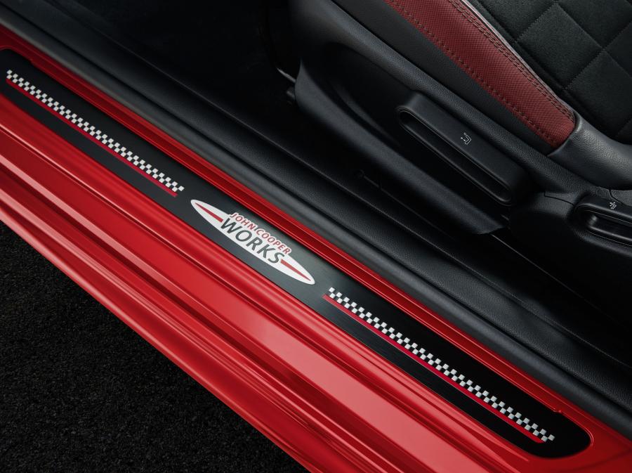 Детали интерьера Mini Cooper S 15 Anos en MX (F56) 2017 года  (фото 18 из 23)